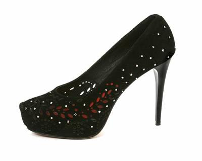 Schwarze Pumps mit Strass-Steinen und Ausstanzungen_RosaRot